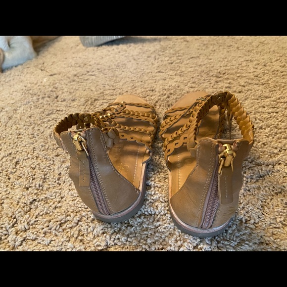 Franco Sarto size 7.5 sandals - Picture 3 of 6